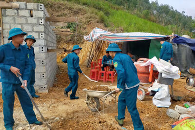 z7194301146585_e3dfe4d2Dân quân phường Tam Thanh (xã Hoàng Đồng cũ)  làm công tác dân vận năm 202518e79903be802170c4aa2b91_aa7ef