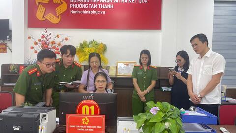 ĐOÀN CÔNG TÁC CỤC C12 - BỘ CÔNG AN KHẢO SÁT, LÀM VIỆC TẠI TRUNG TÂM PHỤC VỤ HÀNH CHÍNH CÔNG PHƯỜNG TAM THANH