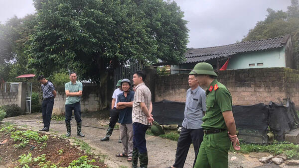 PHƯỜNG TAM THANH KIỂM TRA CÁC ĐIỂM SẠT LỞ DO ẢNH HƯỞNG BÃO WIPHA (CƠN BÃO SỐ 3)