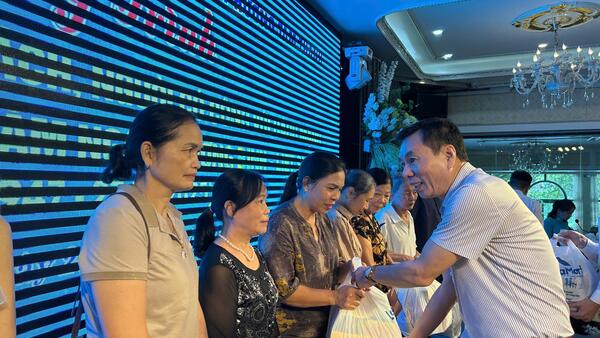 TRI ÂN GIA ĐÌNH CHÍNH SÁCH, NGƯỜI CÓ CÔNG – LAN TỎA YÊU THƯƠNG