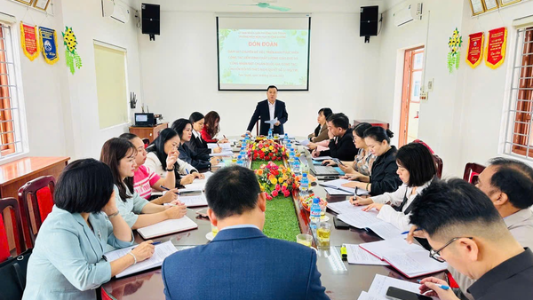 BAN VHXH - HĐND PHƯỜNG TAM THANH GIÁM SÁT CÔNG TÁC KIỂM ĐỊNH CHẤT LƯỢNG GIÁO DỤC, CÔNG NHẬN TRƯỜNG ĐẠT CHUẨN QUỐC GIA VÀ CHUYỂN ĐỔI SỐ THEO NGHỊ QUYẾT SỐ 57-NQ/TW, NGÀY 22/12/2024 CỦA BỘ CHÍNH TRỊ TẠI TRƯỜNG MẦM NON HOA HƯỚNG DƯƠNG