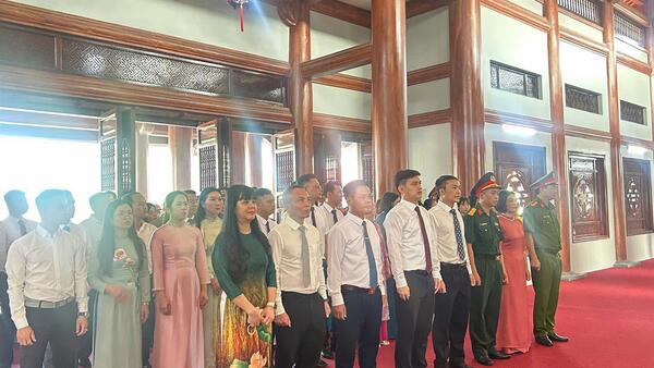 UBND PHƯỜNG TAM THANH DÂNG HƯƠNG, DÂNG HOA NHÂN KỶ NIỆM 79 NĂM NGÀY THƯƠNG BINH - LIỆT SĨ