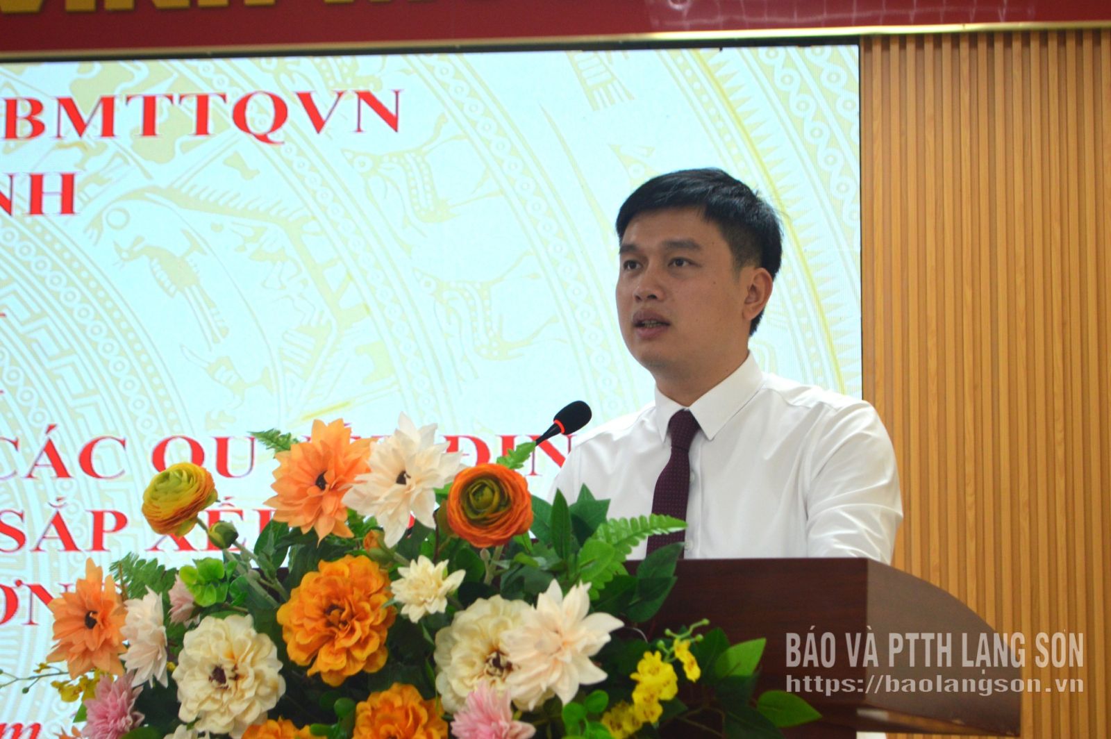 Lãnh đạo Đảng ủy phường Tam Thanh phát biểu tại hội nghị